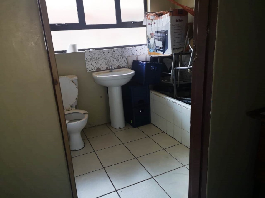 To Let 5 Bedroom Property for Rent in Howick West KwaZulu-Natal