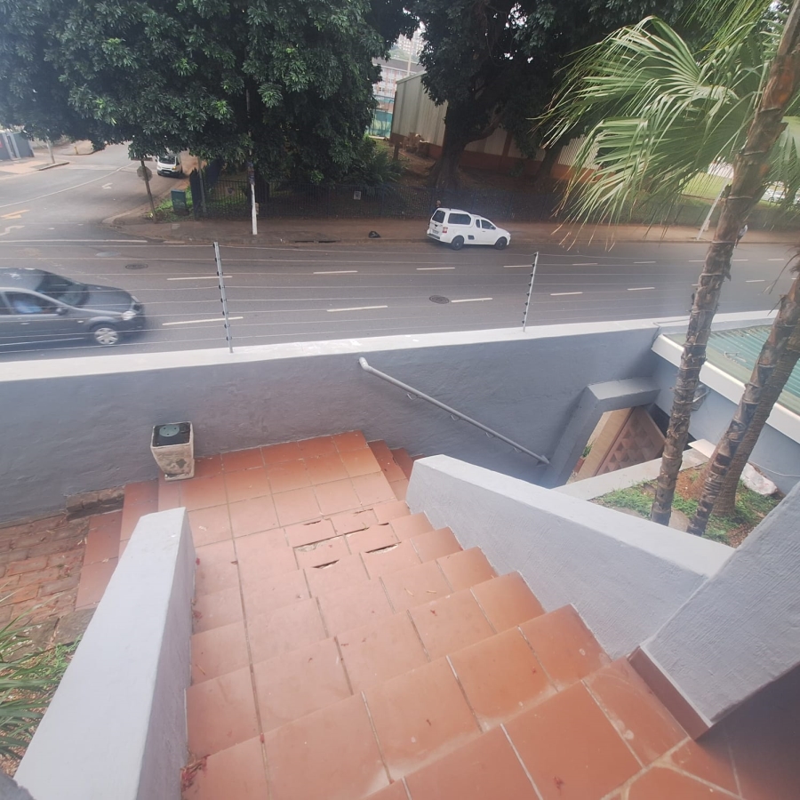 To Let 2 Bedroom Property for Rent in Essenwood KwaZulu-Natal