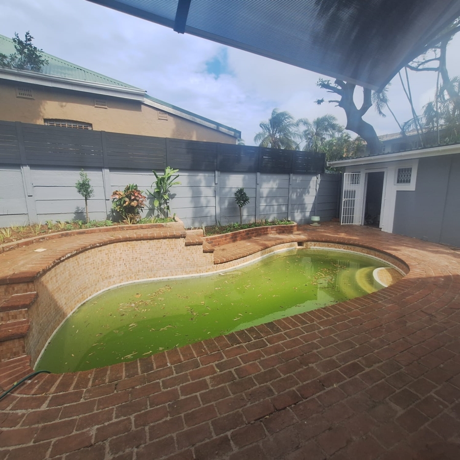 To Let 2 Bedroom Property for Rent in Essenwood KwaZulu-Natal