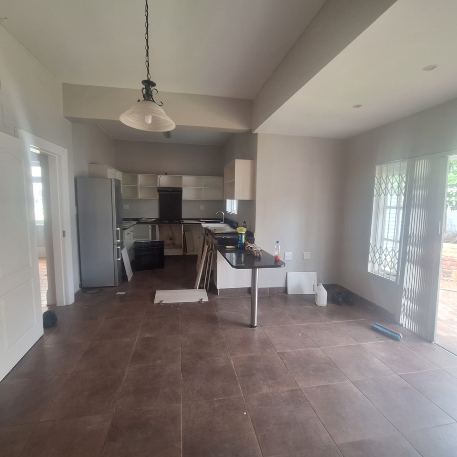 To Let 2 Bedroom Property for Rent in Essenwood KwaZulu-Natal