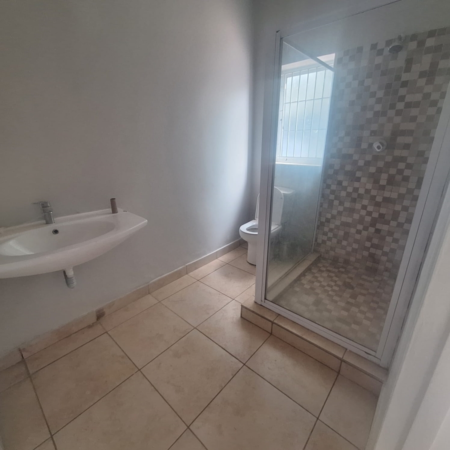 To Let 2 Bedroom Property for Rent in Essenwood KwaZulu-Natal