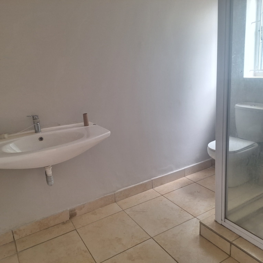 To Let 2 Bedroom Property for Rent in Essenwood KwaZulu-Natal