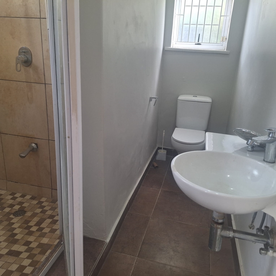 To Let 2 Bedroom Property for Rent in Essenwood KwaZulu-Natal