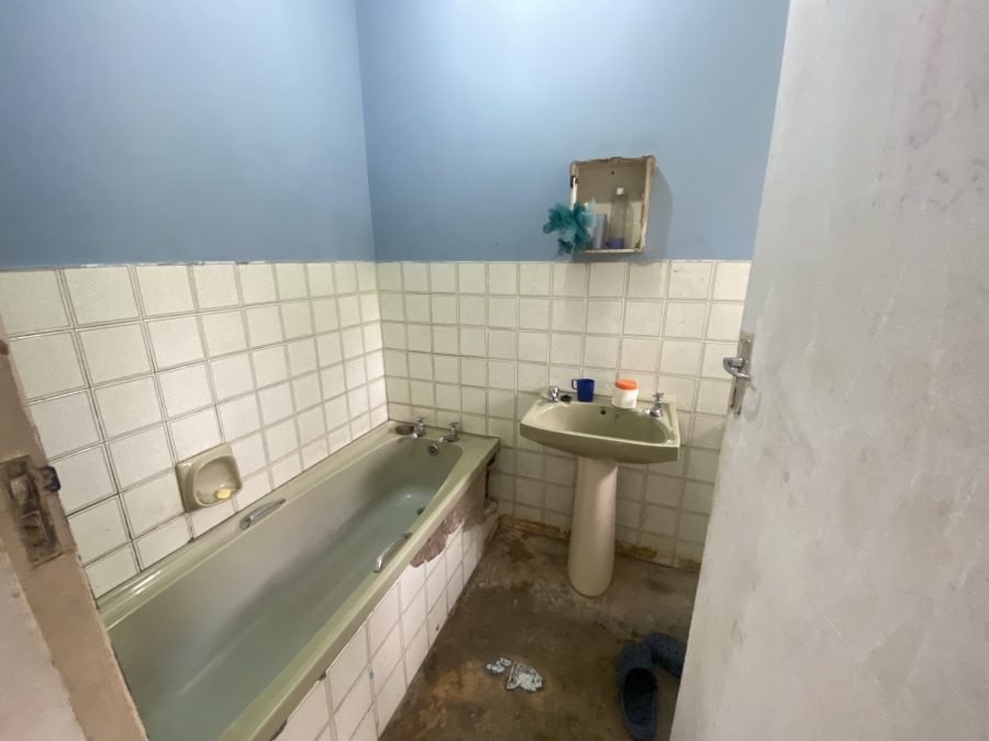 4 Bedroom Property for Sale in Kwamashu KwaZulu-Natal