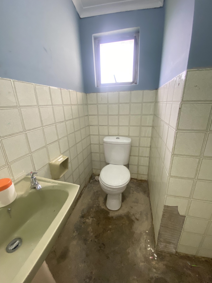 4 Bedroom Property for Sale in Kwamashu KwaZulu-Natal