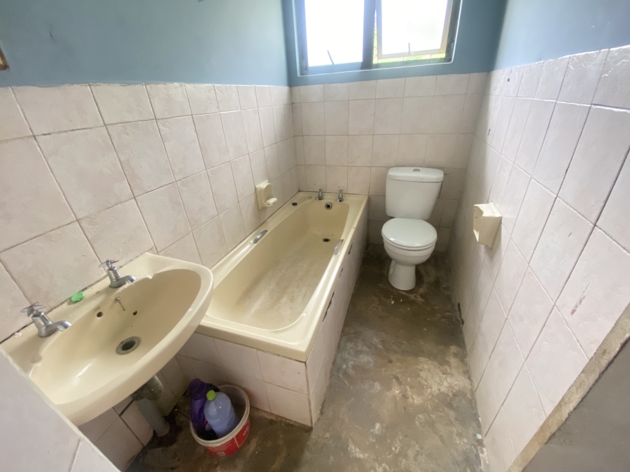 4 Bedroom Property for Sale in Kwamashu KwaZulu-Natal