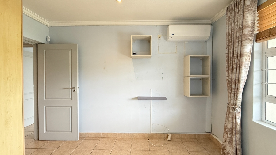 3 Bedroom Property for Sale in Westbrook KwaZulu-Natal