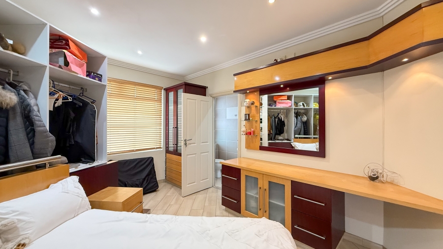 5 Bedroom Property for Sale in Westville Central KwaZulu-Natal