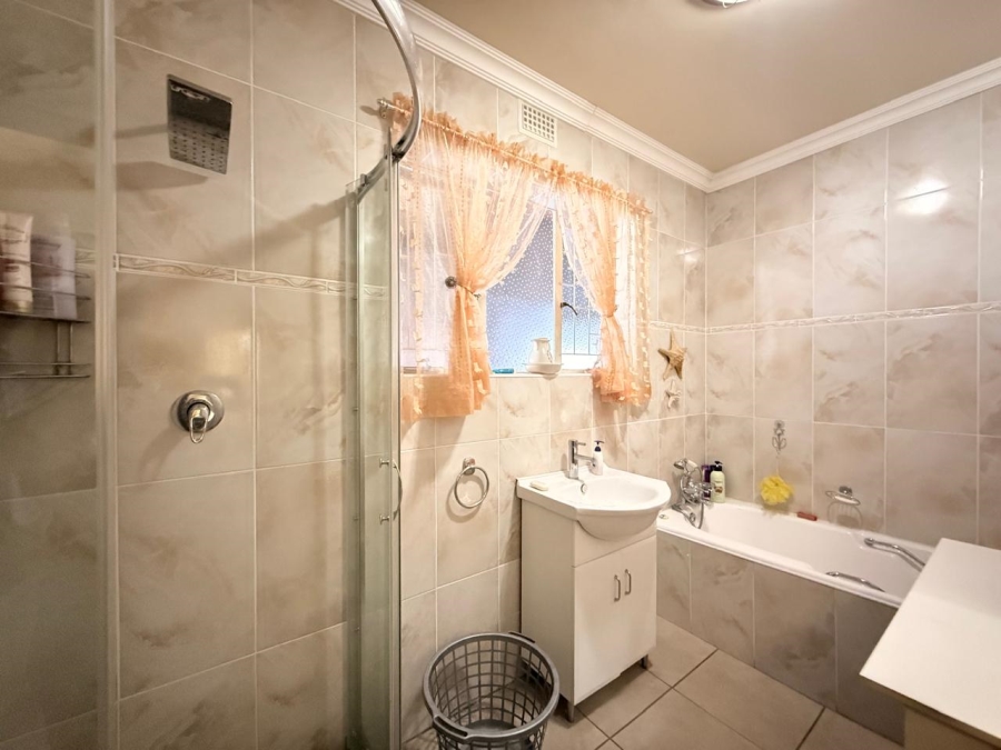 3 Bedroom Property for Sale in Arborpark KwaZulu-Natal