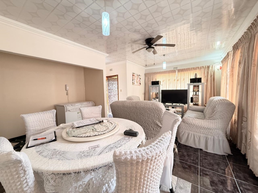 3 Bedroom Property for Sale in Lennoxton KwaZulu-Natal