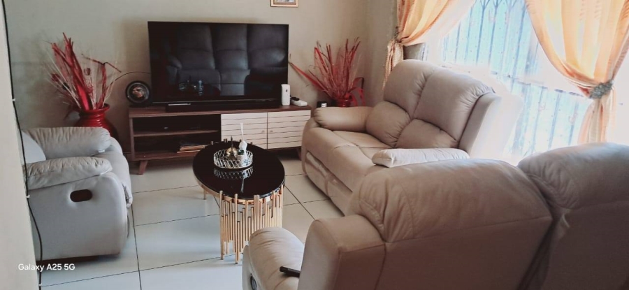 To Let 3 Bedroom Property for Rent in Lovu KwaZulu-Natal