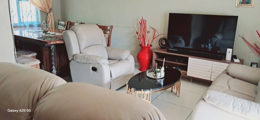 To Let 3 Bedroom Property for Rent in Lovu KwaZulu-Natal