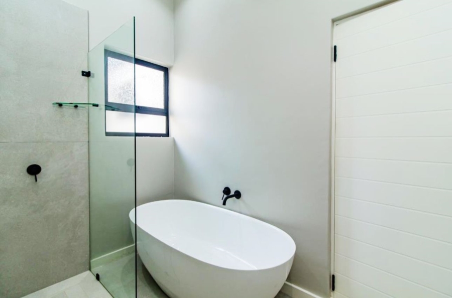 3 Bedroom Property for Sale in Leonard KwaZulu-Natal