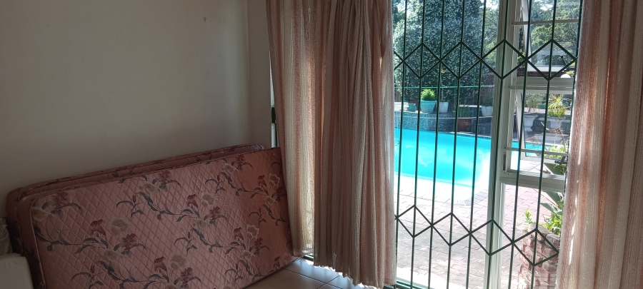 5 Bedroom Property for Sale in Uvongo KwaZulu-Natal