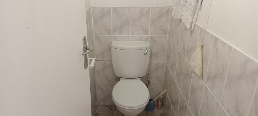 5 Bedroom Property for Sale in Uvongo KwaZulu-Natal