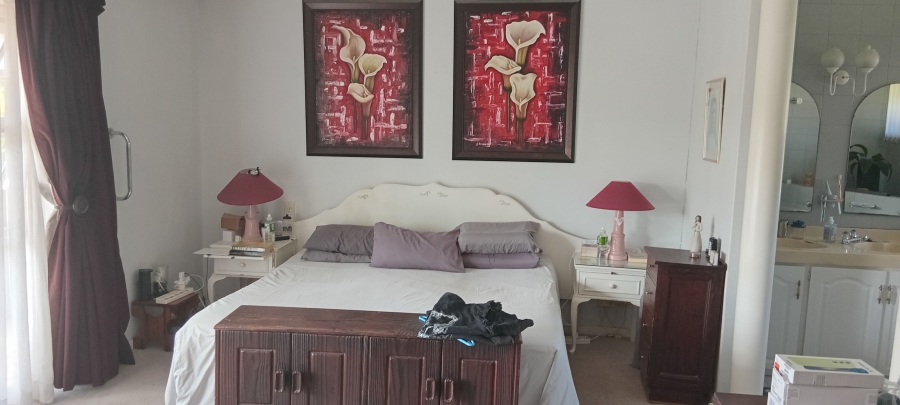 5 Bedroom Property for Sale in Uvongo KwaZulu-Natal