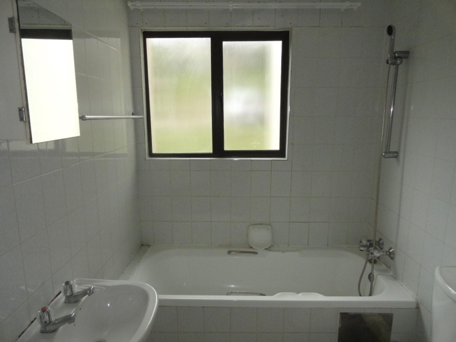 To Let 2 Bedroom Property for Rent in The Wolds KwaZulu-Natal