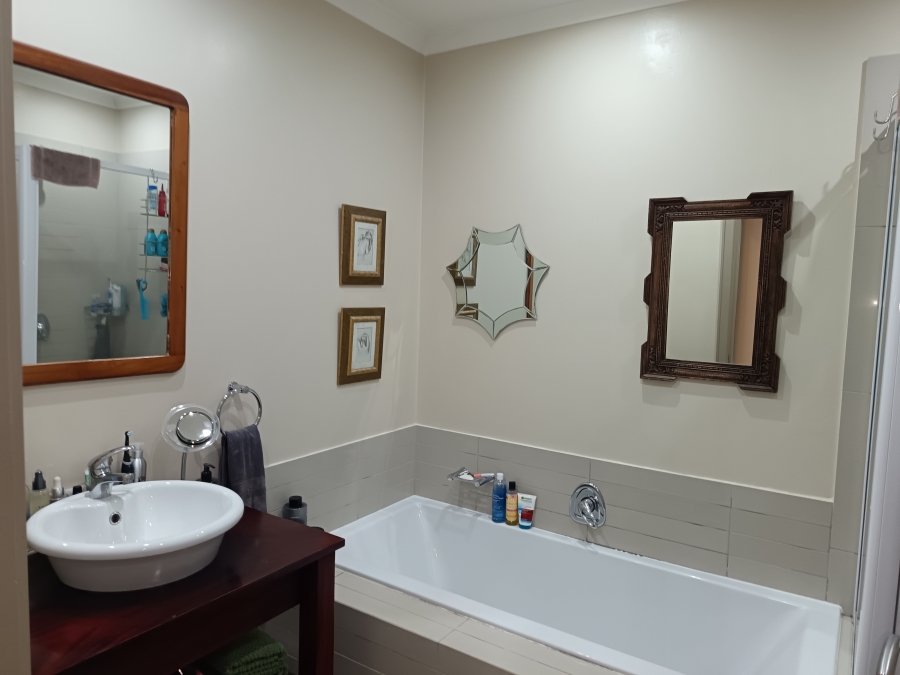 2 Bedroom Property for Sale in Hillcrest Central KwaZulu-Natal