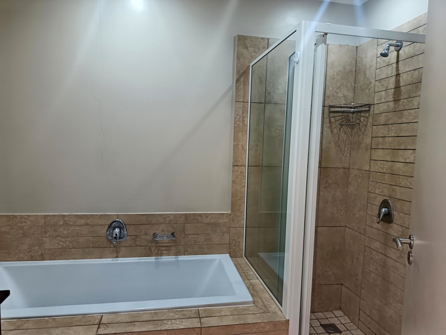 2 Bedroom Property for Sale in Hillcrest Central KwaZulu-Natal