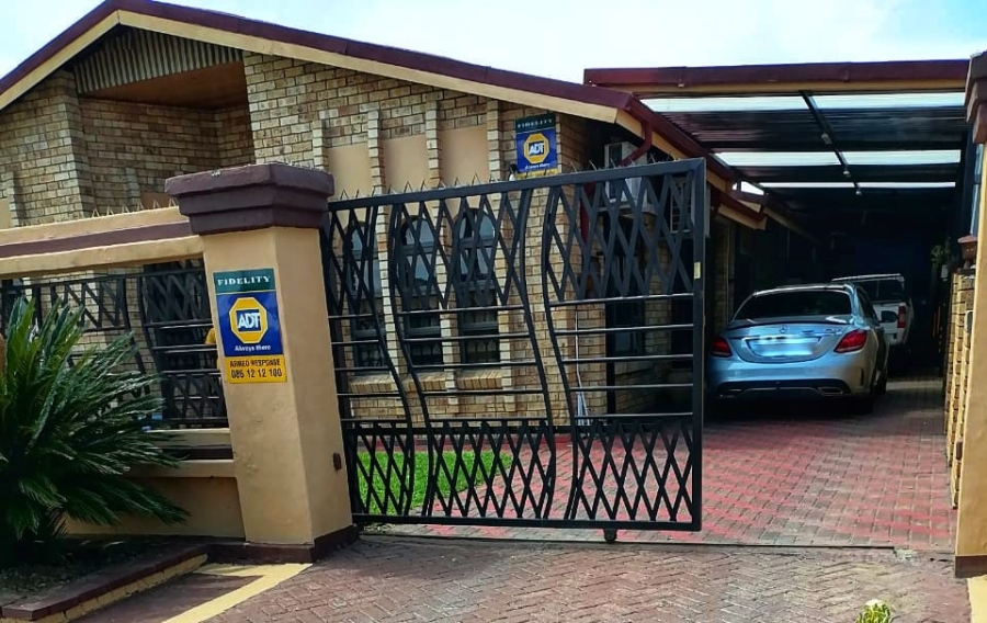 3 Bedroom Property for Sale in Acaciaville KwaZulu-Natal