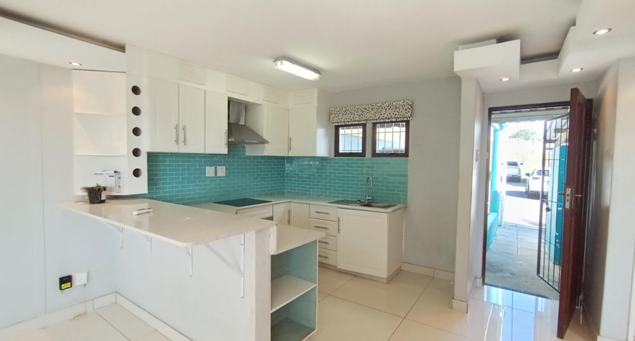 2 Bedroom Property for Sale in Amanzimtoti KwaZulu-Natal