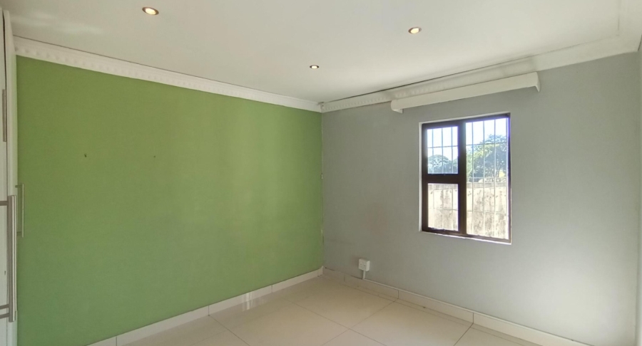 2 Bedroom Property for Sale in Amanzimtoti KwaZulu-Natal