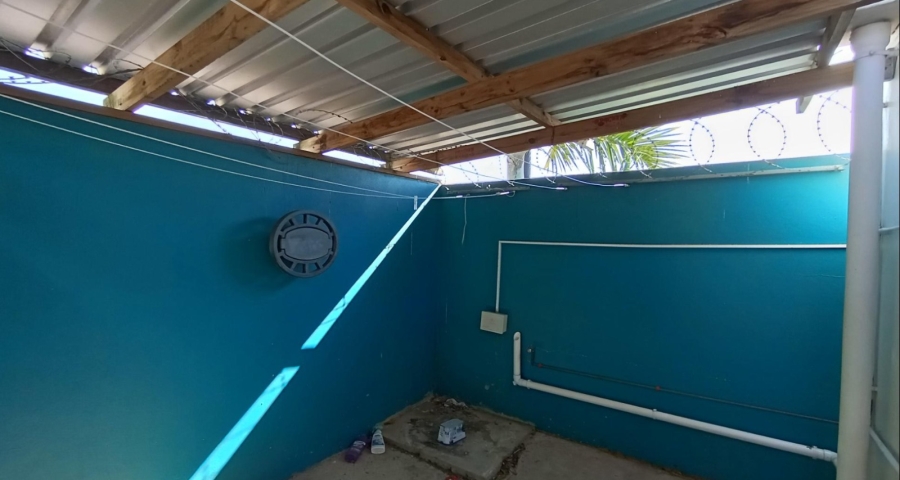 2 Bedroom Property for Sale in Amanzimtoti KwaZulu-Natal