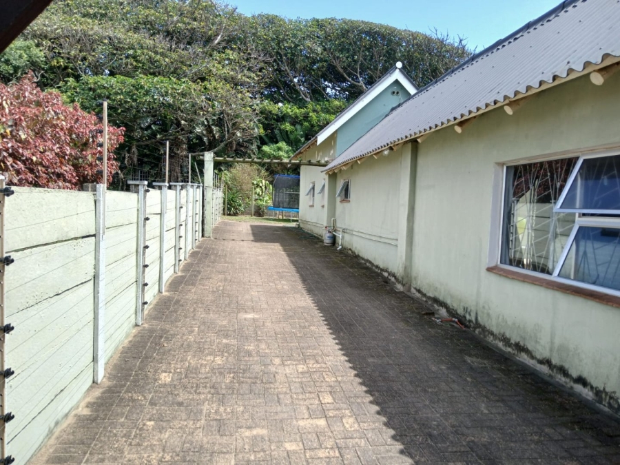 10 Bedroom Property for Sale in Hibberdene KwaZulu-Natal