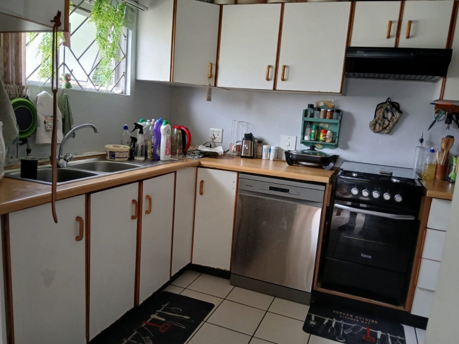 10 Bedroom Property for Sale in Hibberdene KwaZulu-Natal