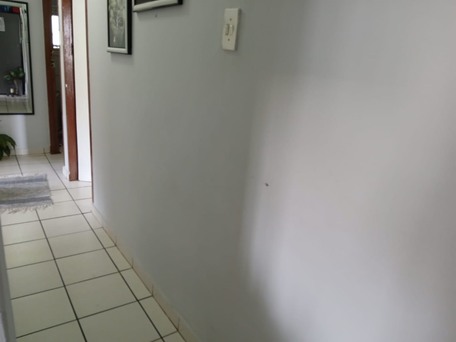 10 Bedroom Property for Sale in Hibberdene KwaZulu-Natal