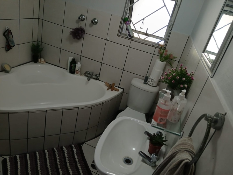 10 Bedroom Property for Sale in Hibberdene KwaZulu-Natal