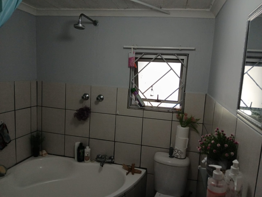 10 Bedroom Property for Sale in Hibberdene KwaZulu-Natal