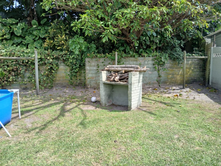 10 Bedroom Property for Sale in Hibberdene KwaZulu-Natal