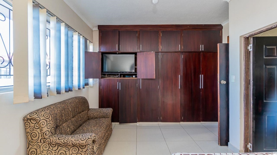 4 Bedroom Property for Sale in Burlington Heights KwaZulu-Natal