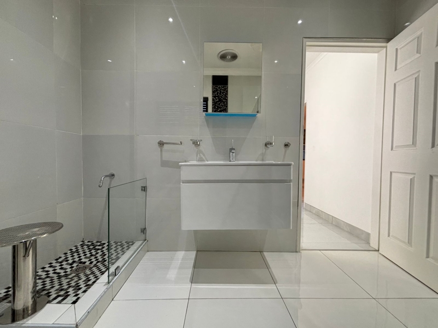 2 Bedroom Property for Sale in Glenwood KwaZulu-Natal