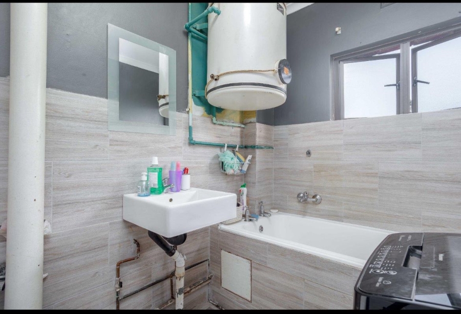 1 Bedroom Property for Sale in Morningside KwaZulu-Natal