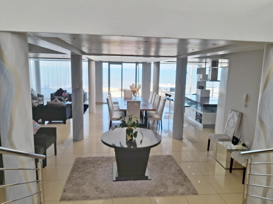 5 Bedroom Property for Sale in Tinley Manor KwaZulu-Natal