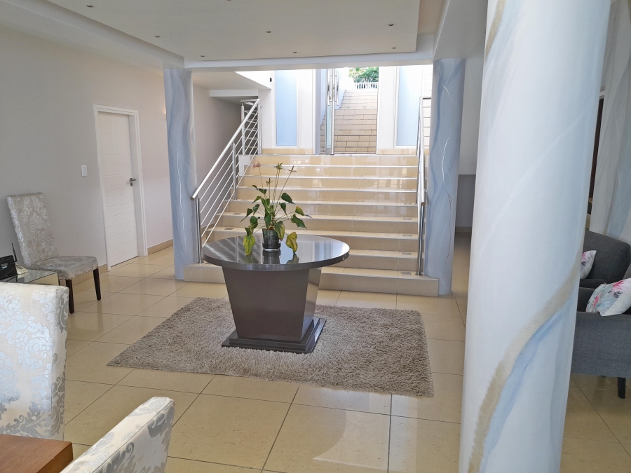 5 Bedroom Property for Sale in Tinley Manor KwaZulu-Natal