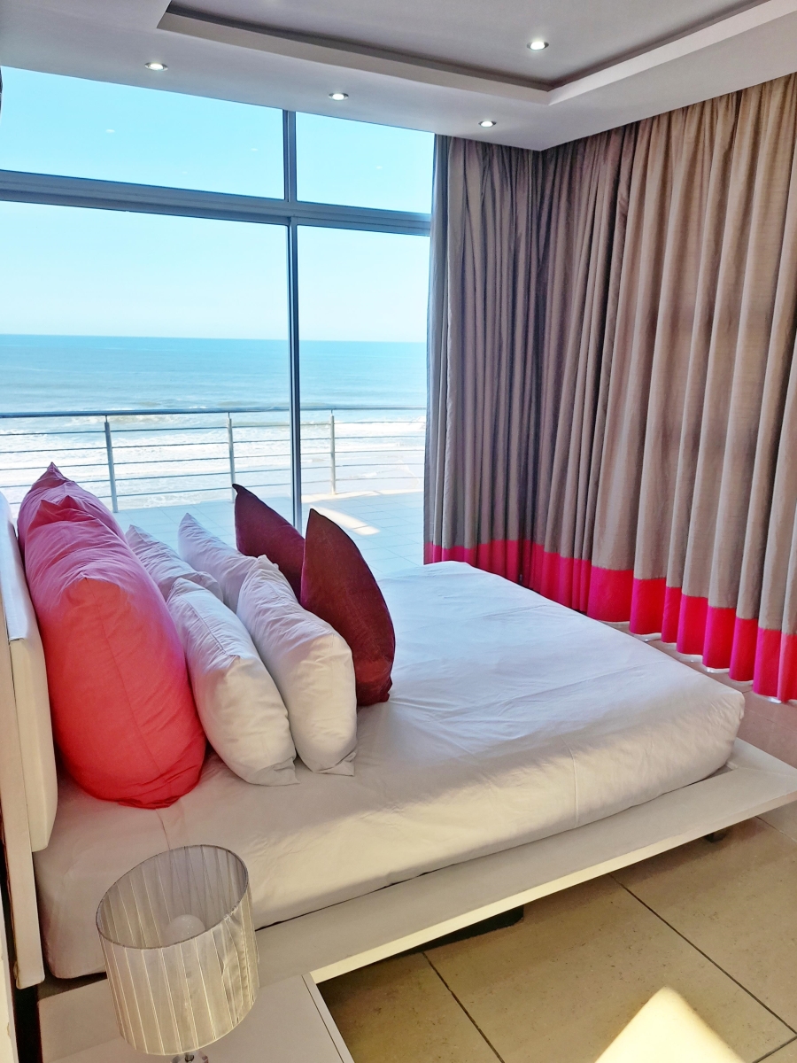 5 Bedroom Property for Sale in Tinley Manor KwaZulu-Natal