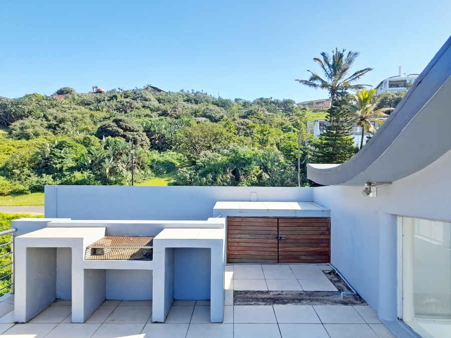 5 Bedroom Property for Sale in Tinley Manor KwaZulu-Natal