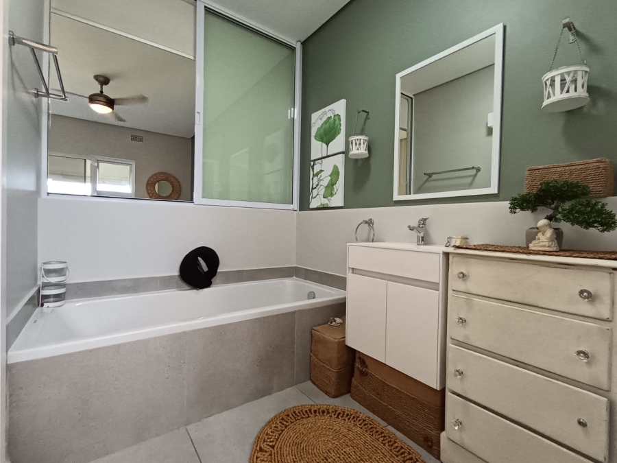 1 Bedroom Property for Sale in Ballito Central KwaZulu-Natal