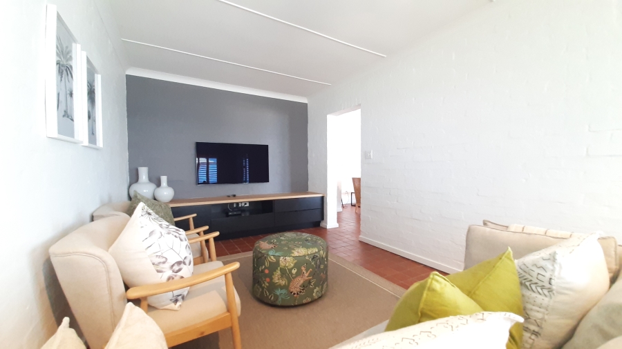 7 Bedroom Property for Sale in Sheffield Beach KwaZulu-Natal
