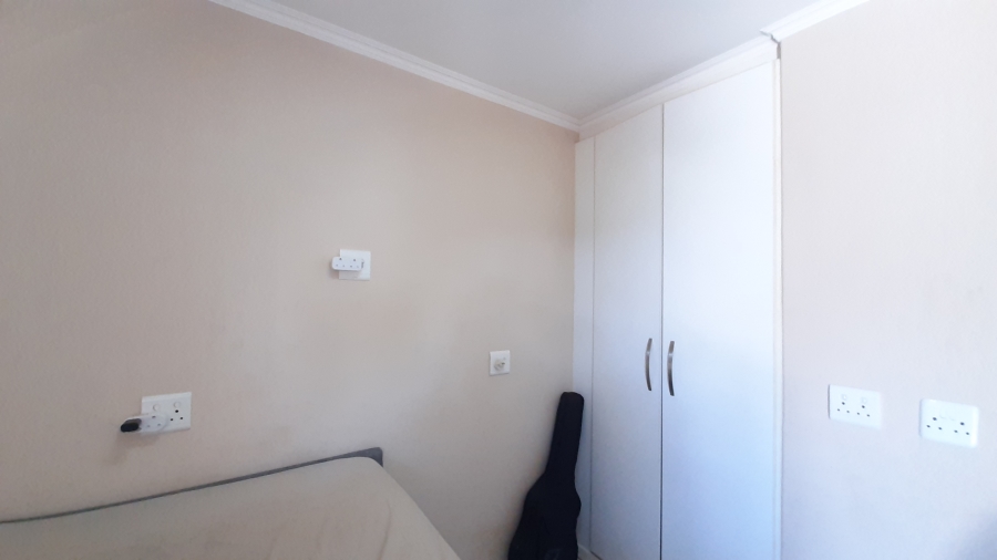 1 Bedroom Property for Sale in Manor Estates KwaZulu-Natal