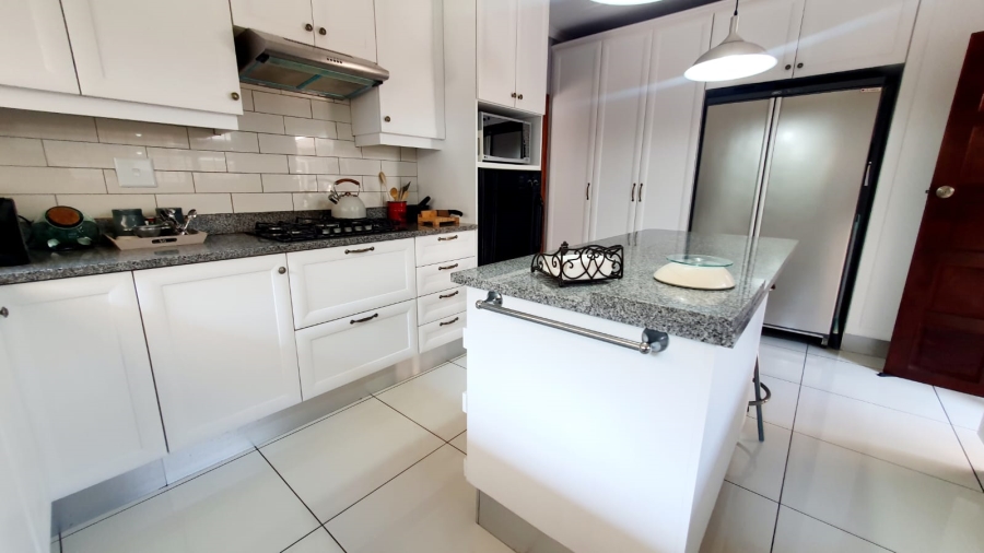 3 Bedroom Property for Sale in Meer En See KwaZulu-Natal