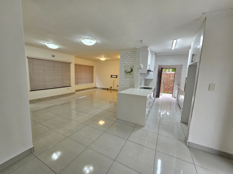 To Let 2 Bedroom Property for Rent in Amanzimtoti KwaZulu-Natal