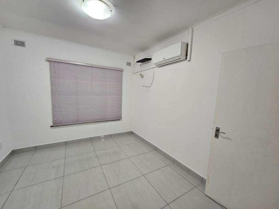 To Let 2 Bedroom Property for Rent in Amanzimtoti KwaZulu-Natal