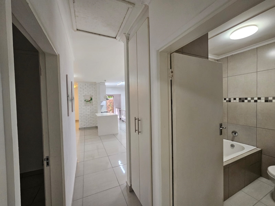 To Let 2 Bedroom Property for Rent in Amanzimtoti KwaZulu-Natal