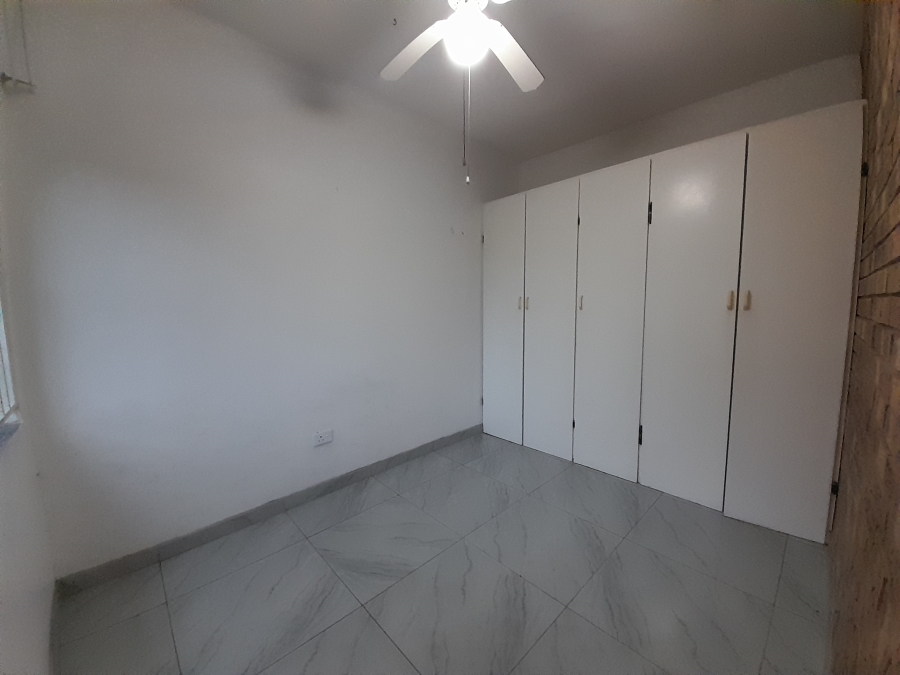To Let 1 Bedroom Property for Rent in Amanzimtoti KwaZulu-Natal