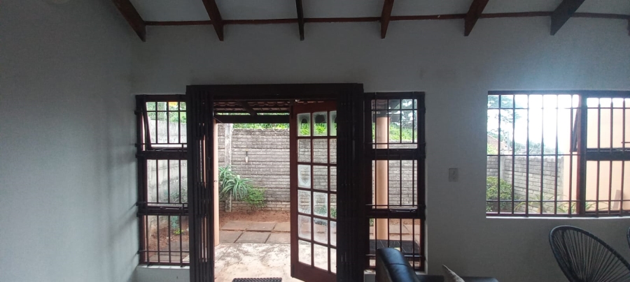To Let 2 Bedroom Property for Rent in Umbilo KwaZulu-Natal