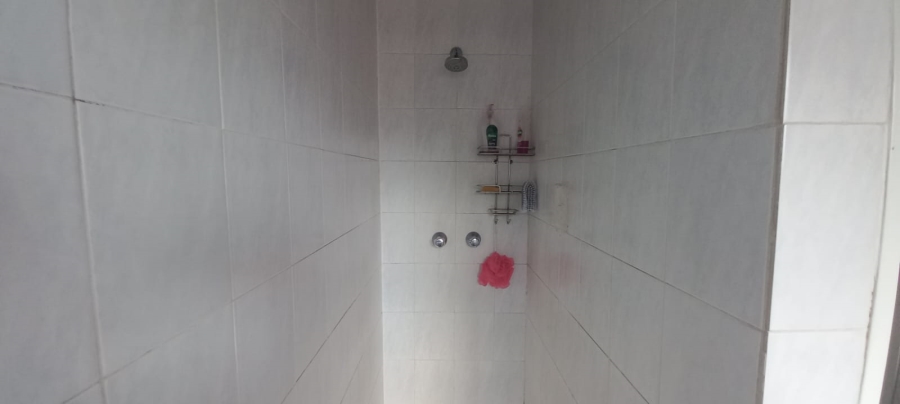 To Let 2 Bedroom Property for Rent in Umbilo KwaZulu-Natal